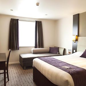 Premier Inn Northampton West - Harpole